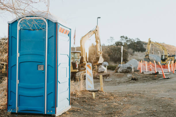 Best Porta potty delivery and setup  in Le Claire, IA