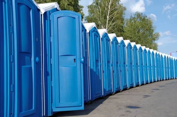 Best Porta potty rental near me  in Le Claire, IA